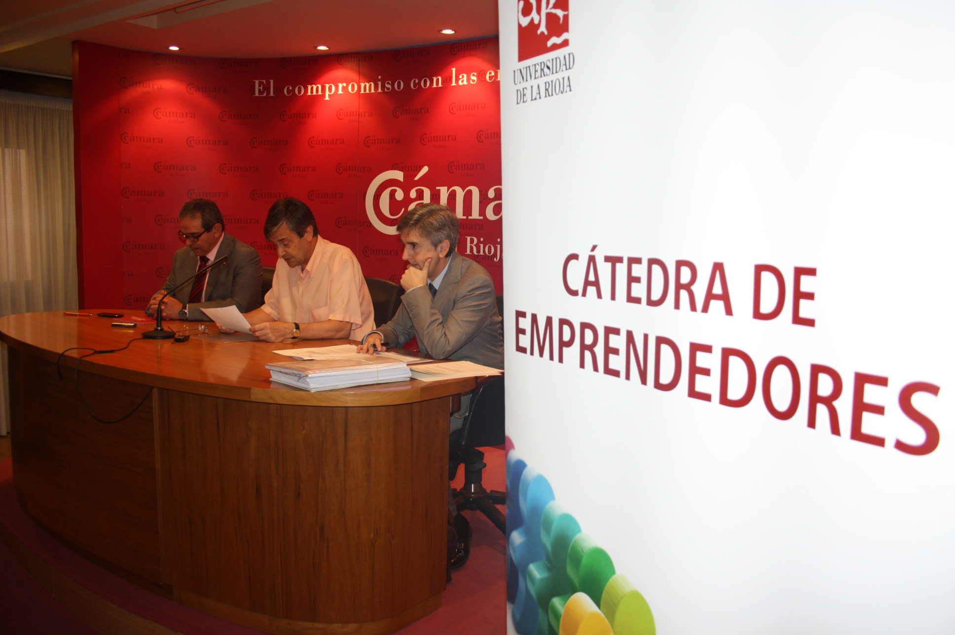 La Cátedra de Emprendedores concede el premio del Concurso de Ideas de Negocio a Vibare, un proyecto de control de plagas del champiñón