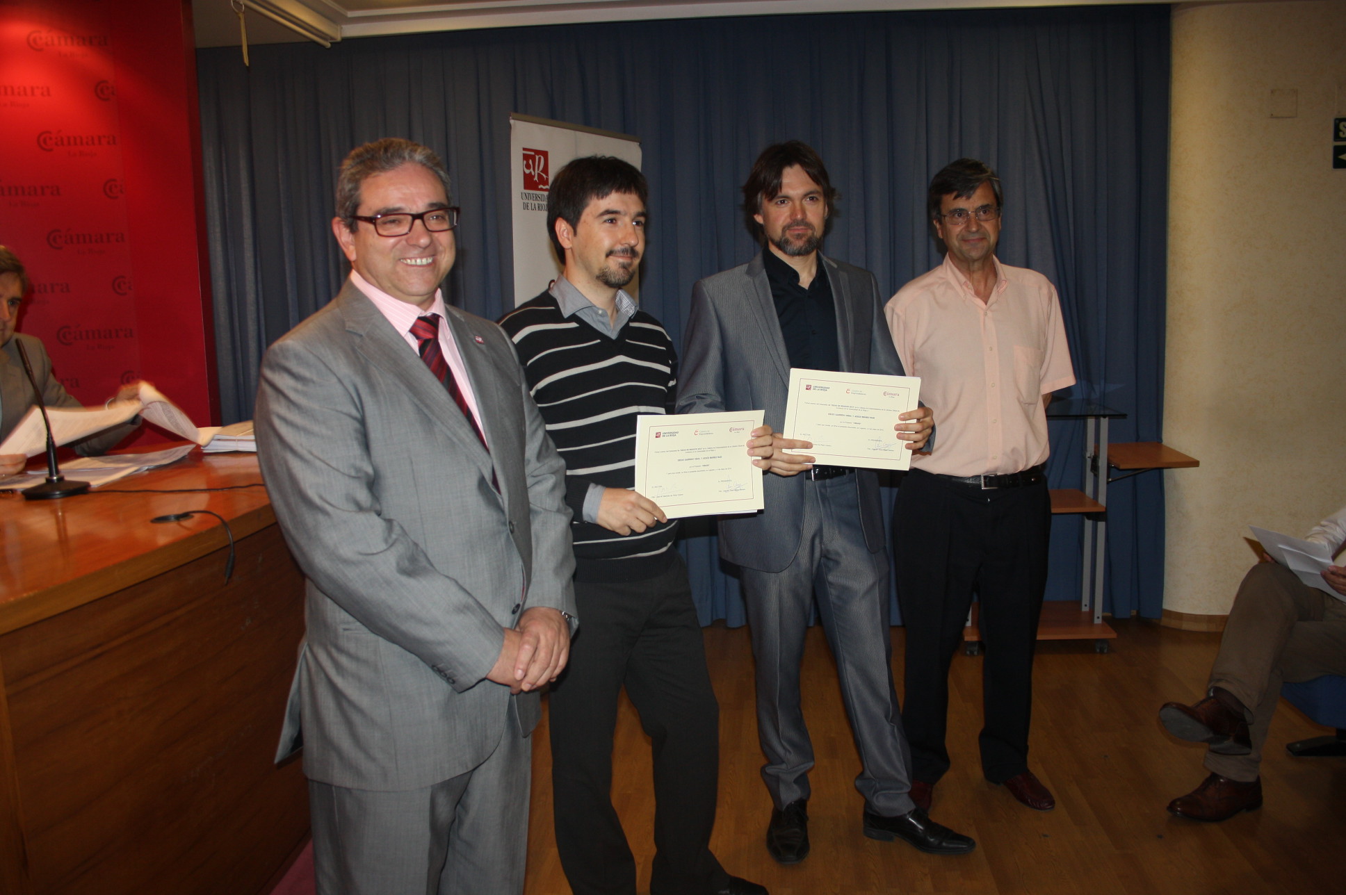 La Cátedra de Emprendedores concede el premio del Concurso de Ideas de Negocio a Vibare, un proyecto de control de plagas del champiñón