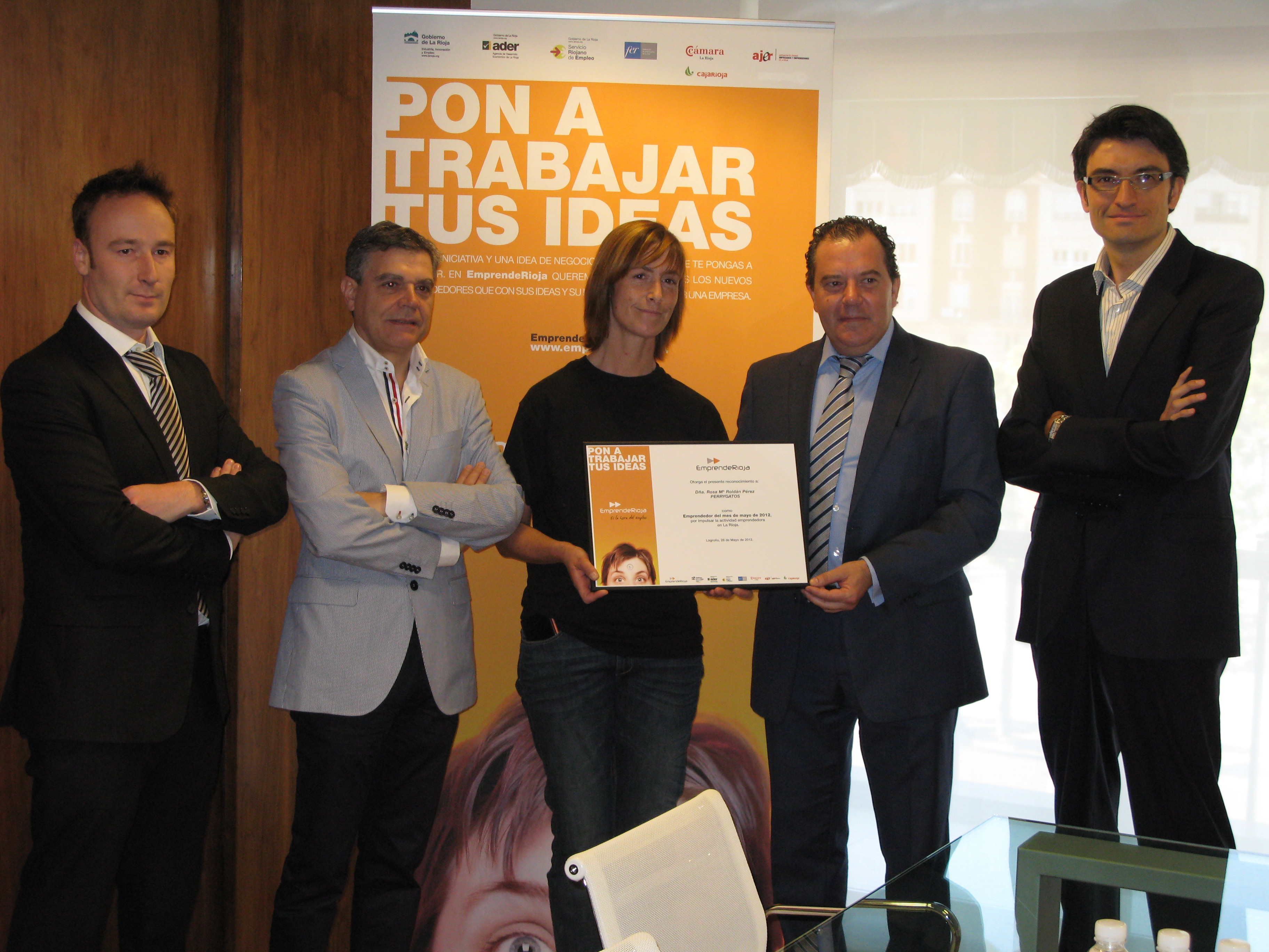 Rosa María Roldán, reconocida por EmprendeRioja como emprendedora del mes de mayo, por su empresa “perrygatos”
