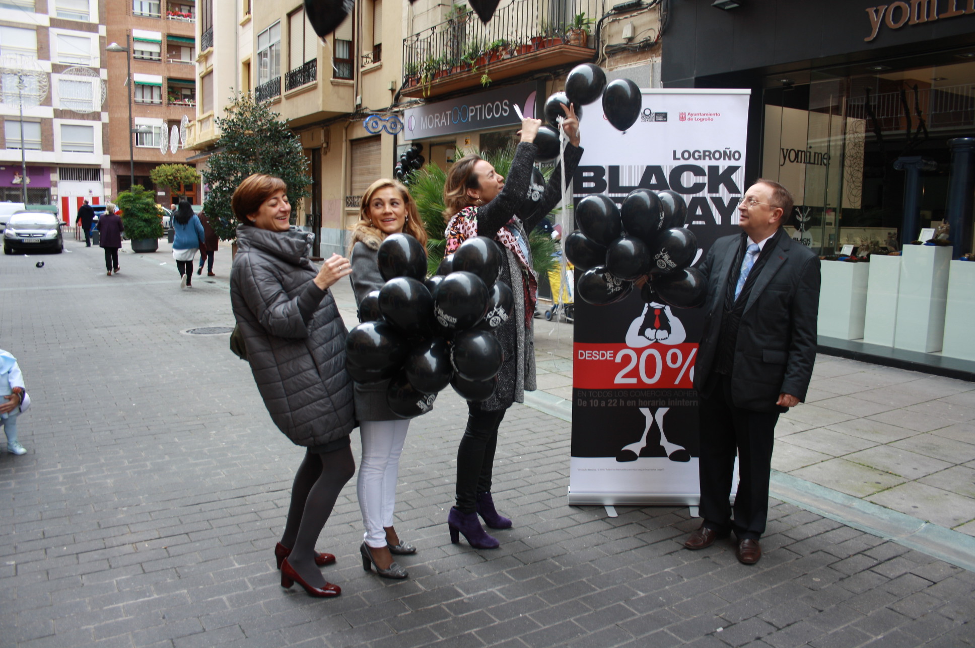 Más establecimientos comerciales que nunca se unen hoy al Black Friday con descuentos de al menos un 20% en sus productos 