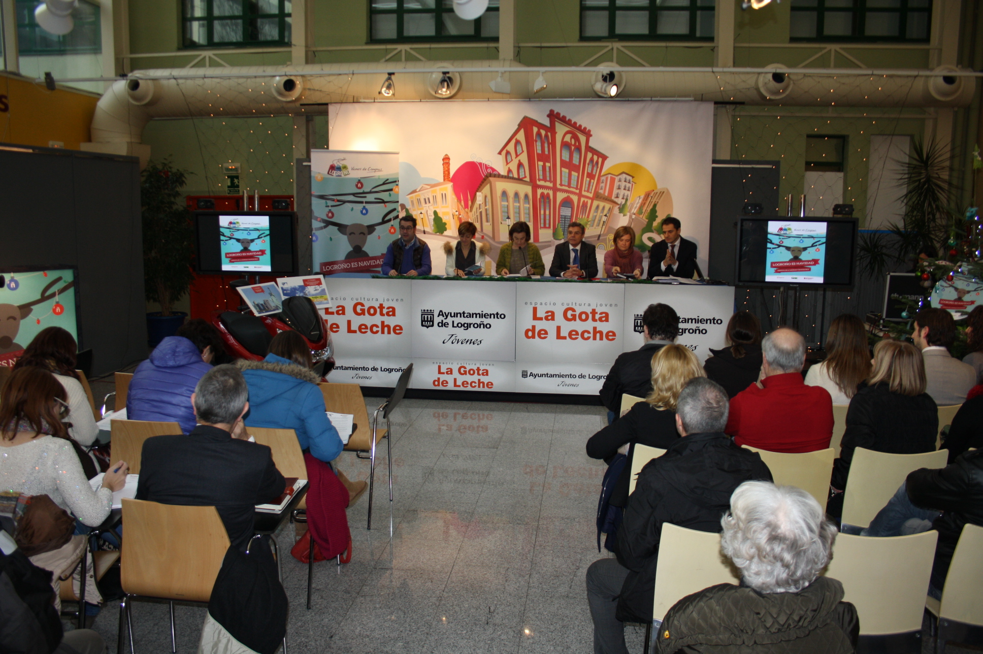 Logroño se abre a la Navidad para llenarse de la alegría de las familias y potenciar la actividad comercial y turística de la ciudad