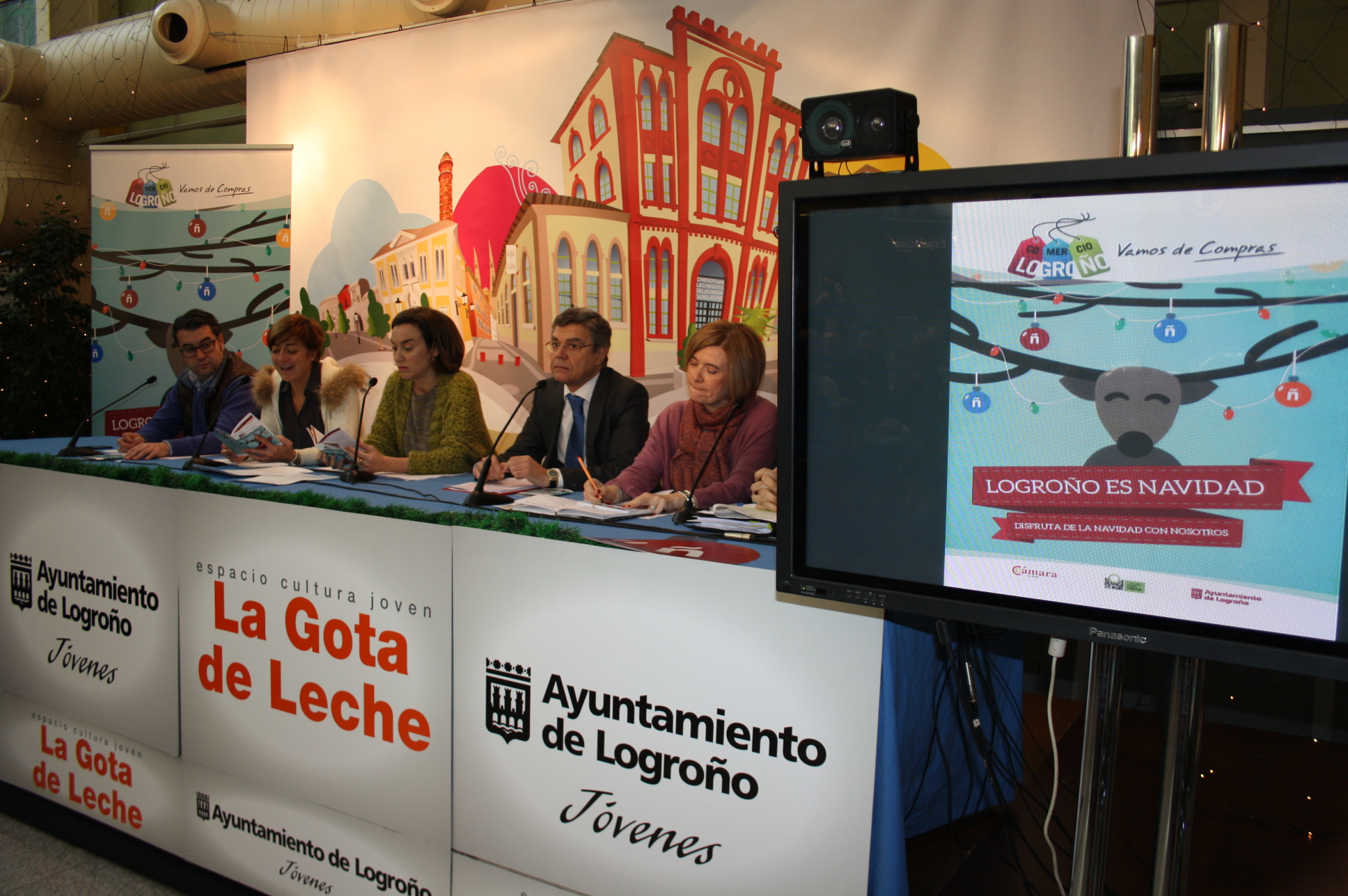 Logroño se abre a la Navidad para llenarse de la alegría de las familias y potenciar la actividad comercial y turística de la ciudad