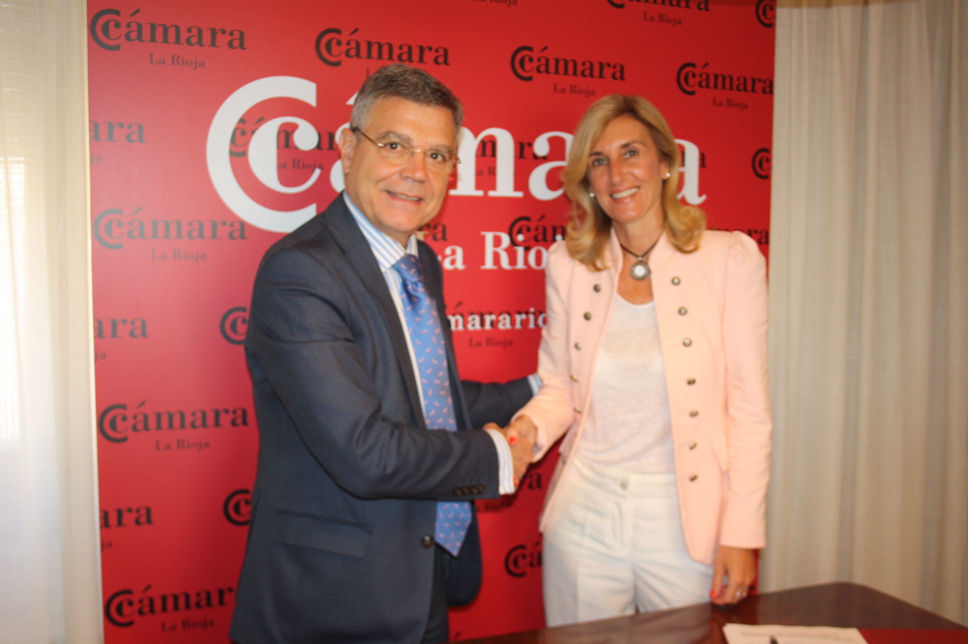 La Cámara de Comercio y SegurCaixa Adeslas firman un convenio de colaboración