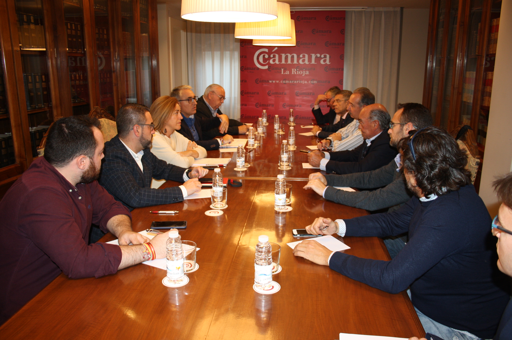 Candidatos del PP de La Rioja mantienen un encuentro de trabajo con responsables de la FER y de la Cámara de Comercio