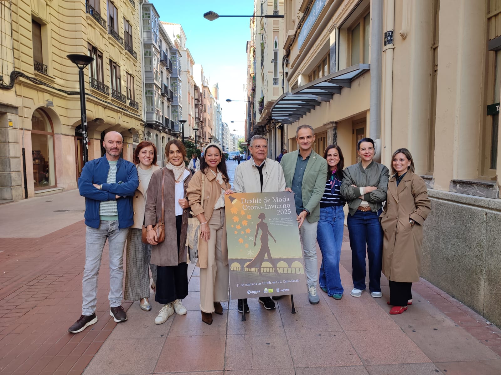 El Paseo de las 100 Tiendas se viste de gala con la primera edición del Desfile de Moda Otoño-Invierno 2025